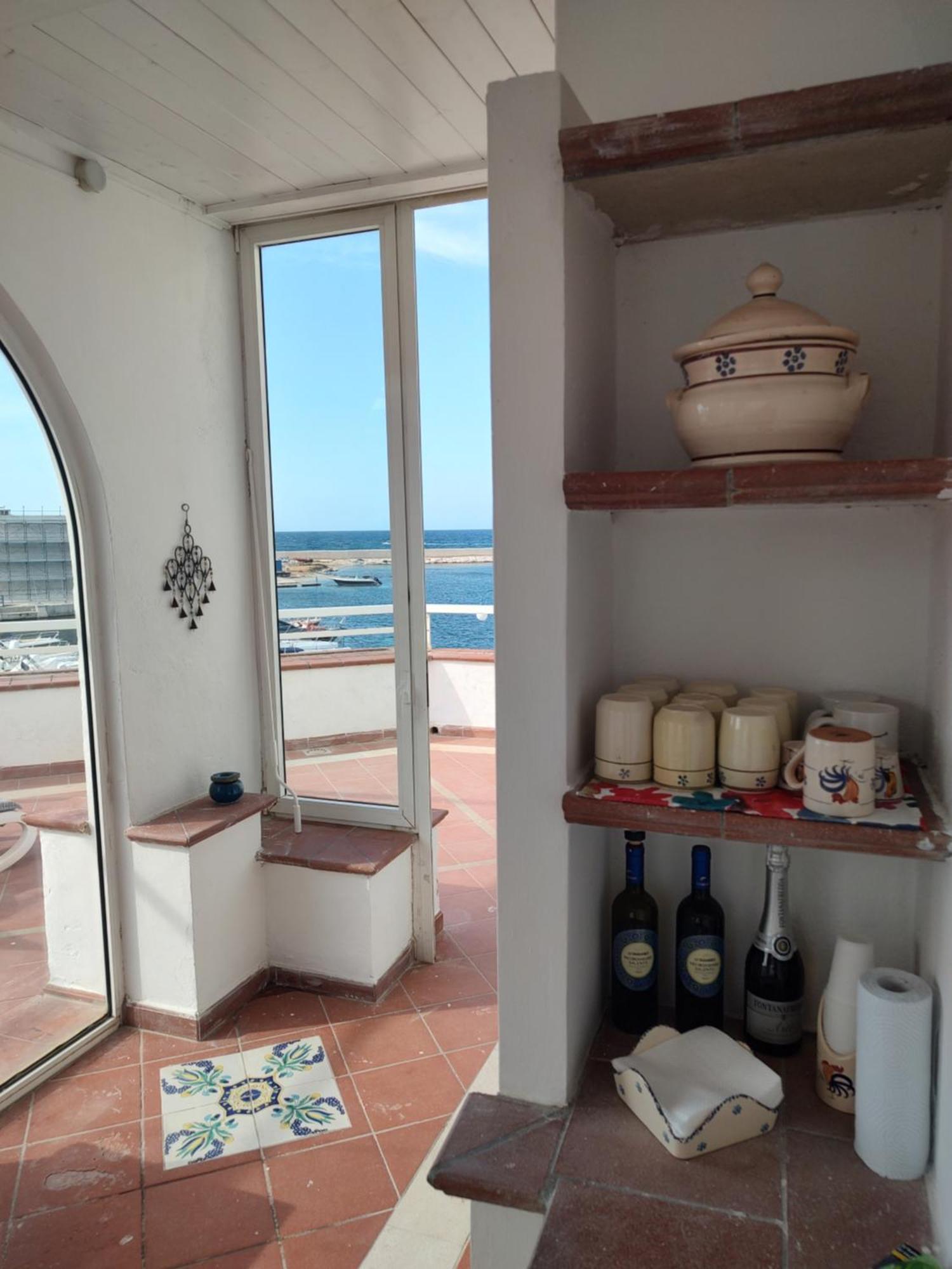 Fronte Del Mare - Seafront Terrace Villa วิลลานอวา ดิ ออสตูนี ภายนอก รูปภาพ